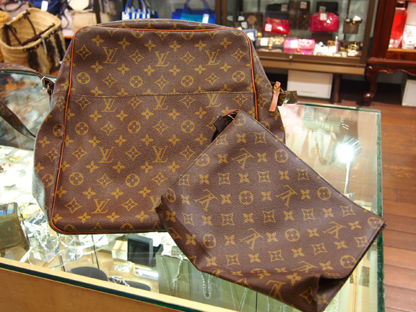 LOUIS VUITTON 　バッグ　ポーチ