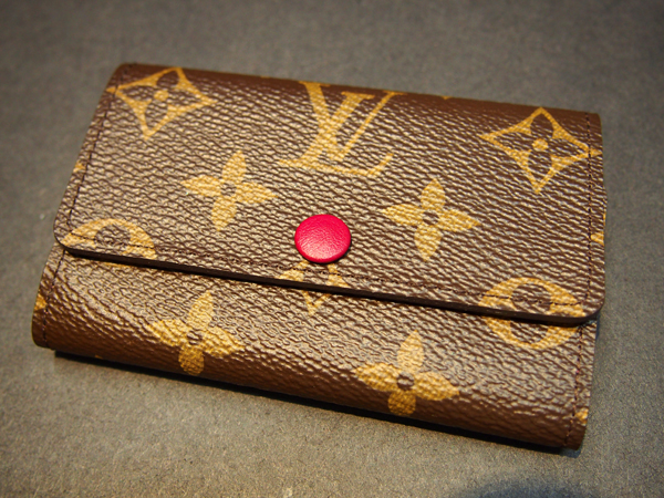 LOUIS VUITTON 　キーケース