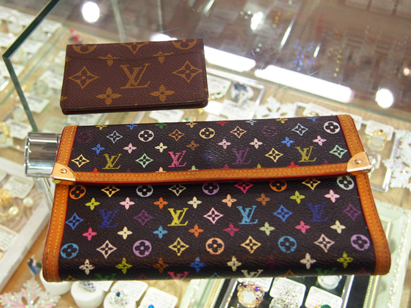 LOUIS VUITTON 　サイフ・カードケース