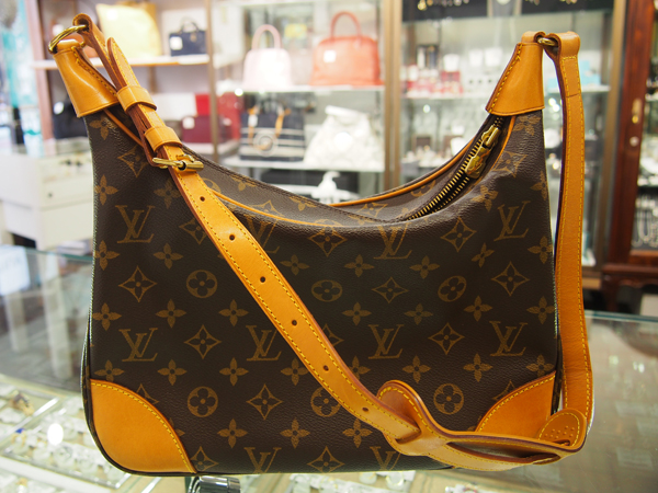 LOUIS VUITTON　モノグラム　バッグ