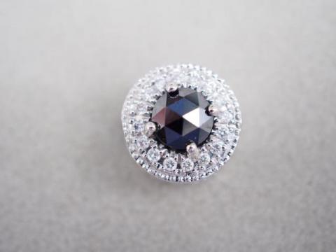 ペンダントトップ K18WG 2.3g ブラック＆クリアダイヤ 1.02ct/0.16ct 