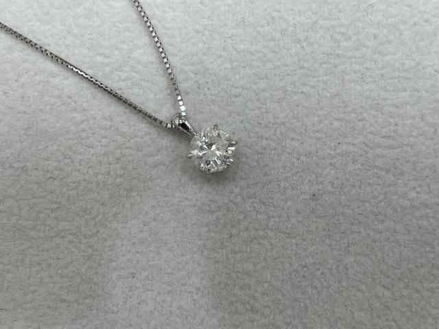 ネックレス Pt900/Pt850 2.8g ダイヤ 1.00ct 一粒