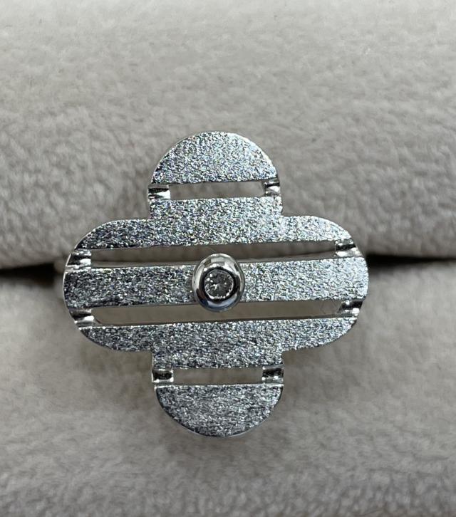リング K18WG 7.1g ダイヤ 0.03ct クローバー