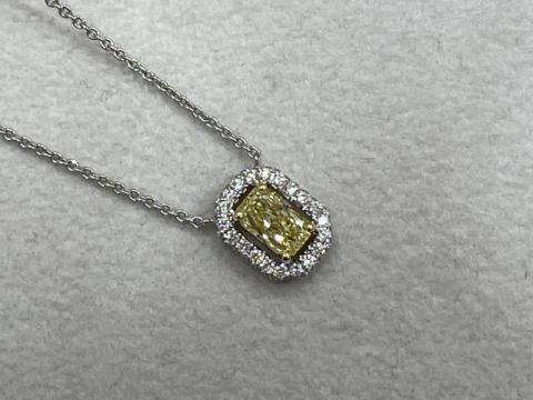 グラフ ネックレス K18WG 4.8g ダイヤ 0.81ct FY VS2