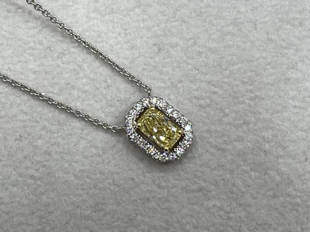 グラフ ネックレス K18WG 4.8g ダイヤ 0.81ct FY VS2