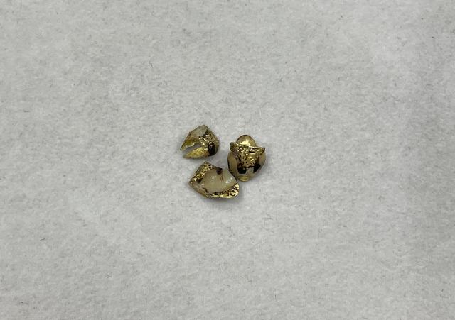 金歯 3.4g