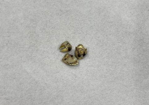 金歯 3.4g