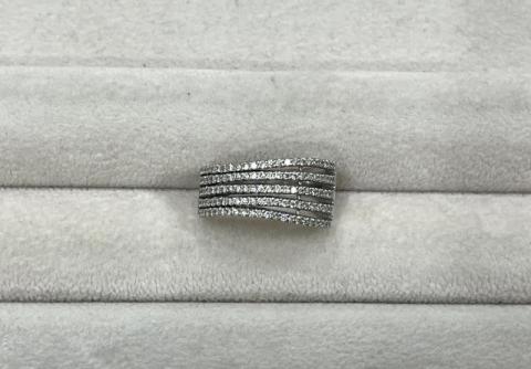 リング K18WG 8.8g ダイヤ 0.57ct