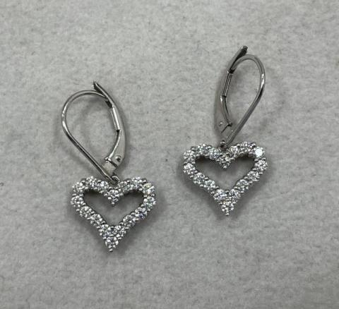 ティファニー センチメンタルハート ピアス Pt950 3.7g ダイヤ