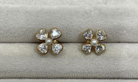 ピアス K18YG 3.1g パール CZ