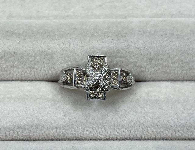 レ・エッセンシャル ミステリーセッティング リング K18WG 7.0g ダイヤ  クロス