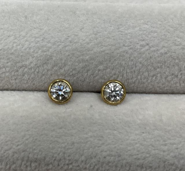 ティファニー バイザヤード ピアス K18YG ダイヤ