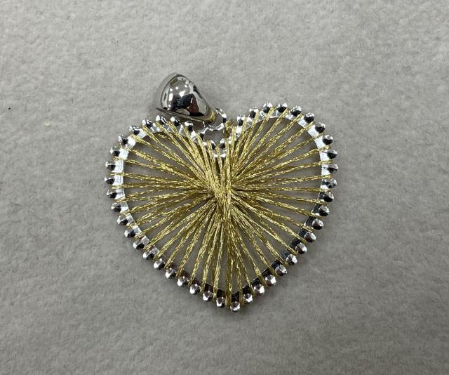 ペンダントトップ K18YG/WG 2.9g