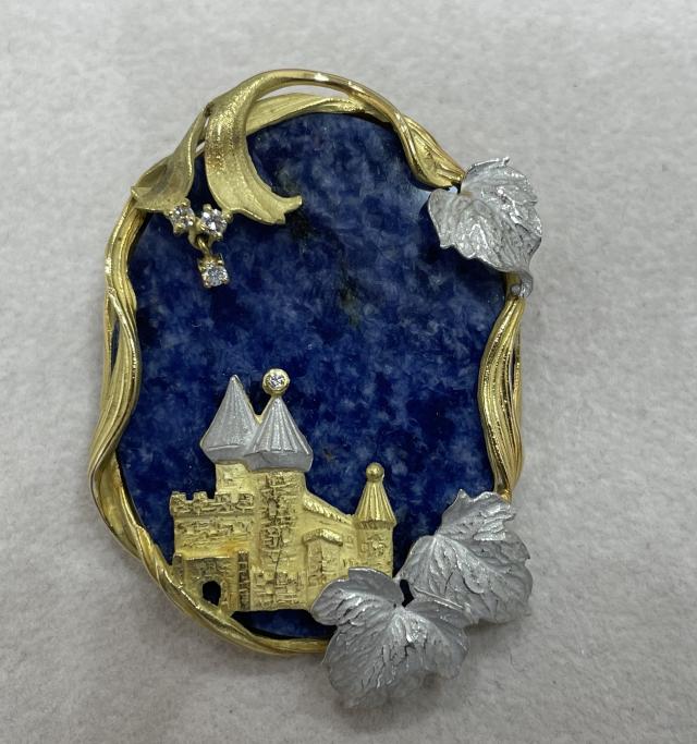石川暢子 ブローチ兼ペンダントトップ K18YG/Pt900 19.7g ラピスラズリ ダイヤ 城 リーフ