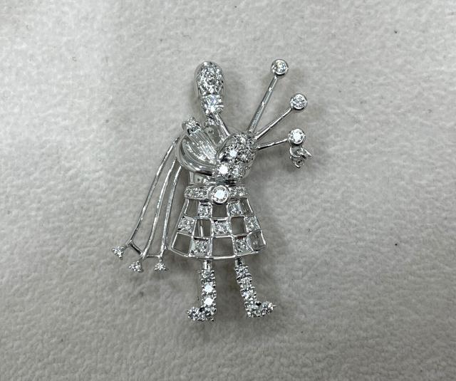 タサキ ブローチ K18YG 7.3g ダイヤモンド 0.68ct