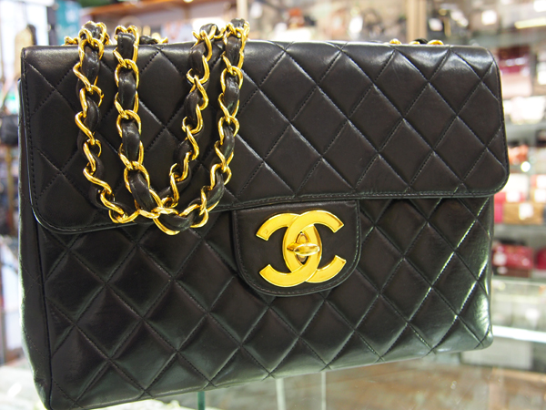 CHANEL 　チェーンバッグ